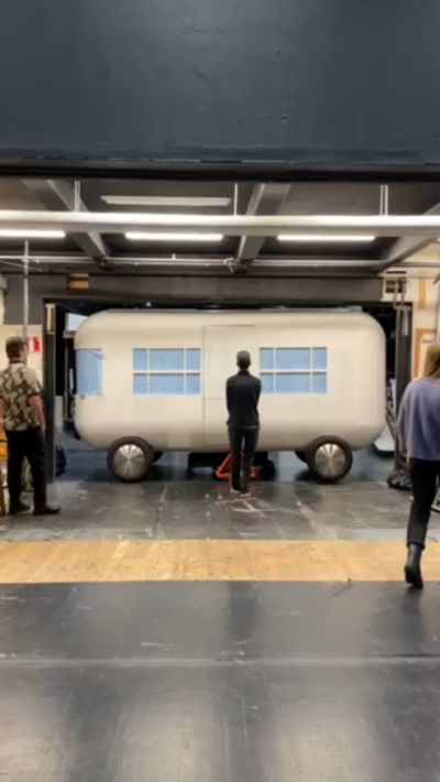 Husbilen rullas in.mov